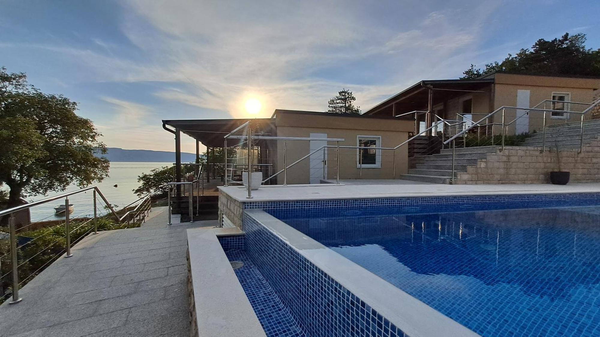 Hotel Boora Glamp Experience & Heated Infinity Pool Senj  Exterior foto