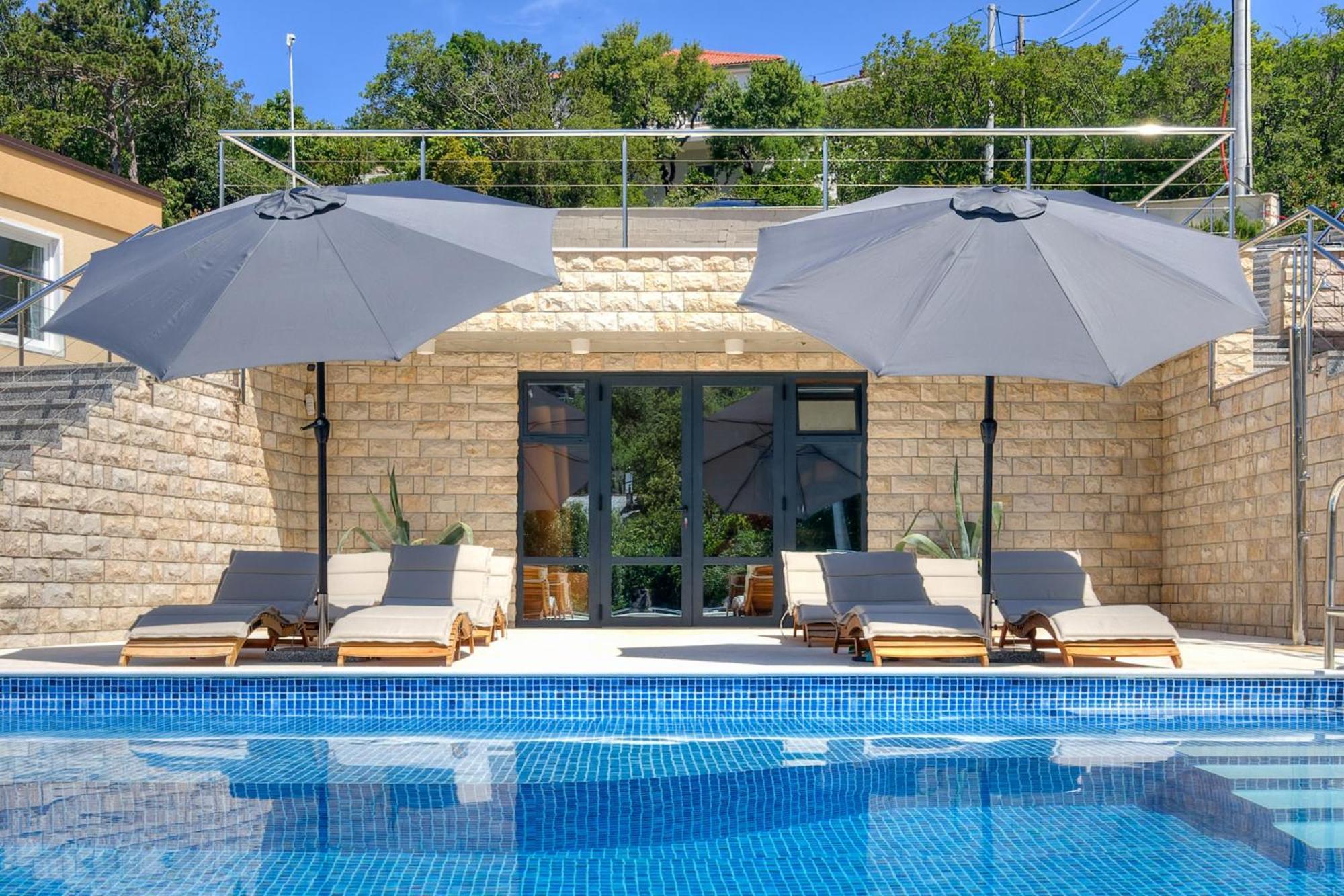 Hotel Boora Glamp Experience & Heated Infinity Pool Senj  Exterior foto