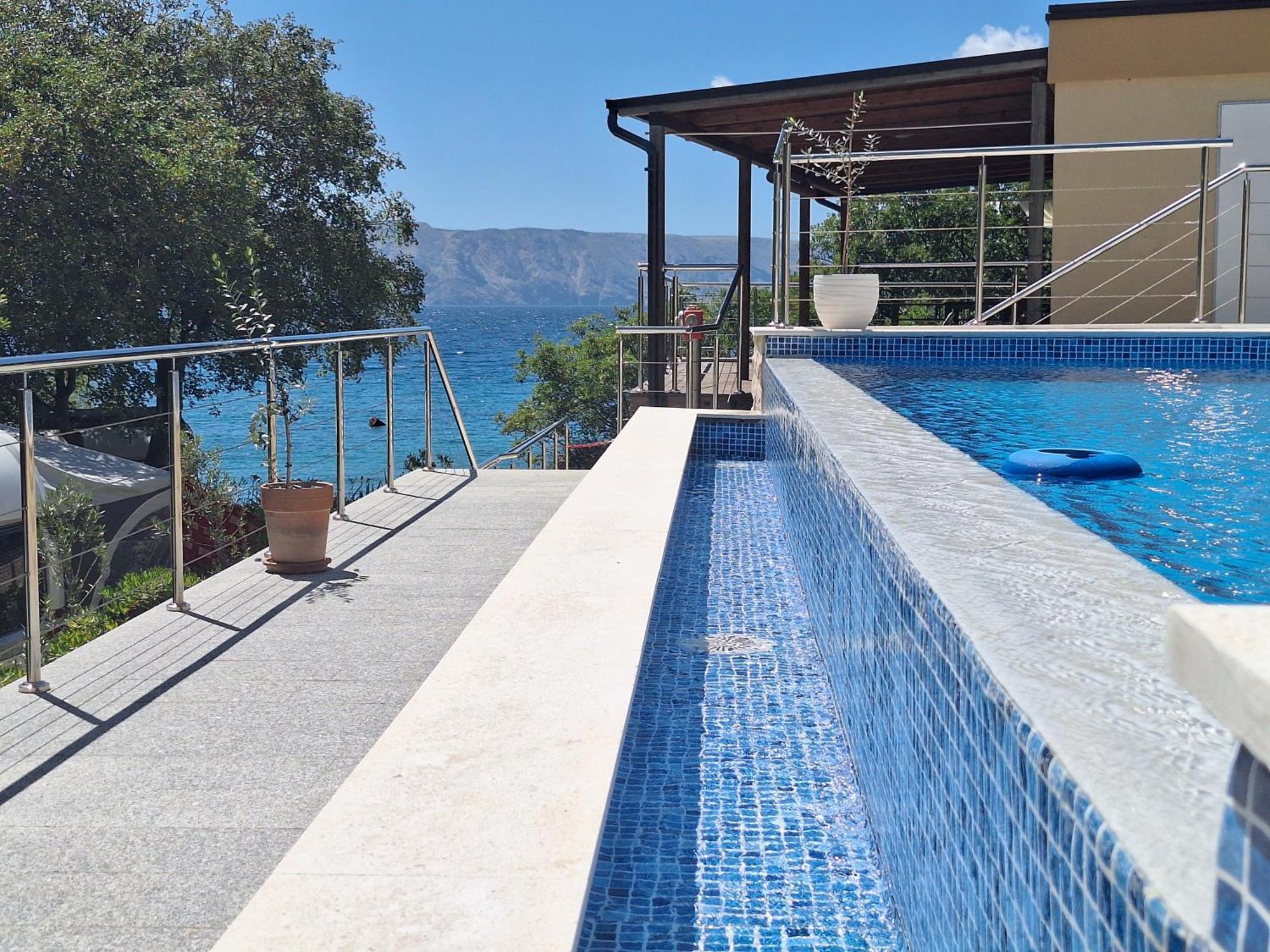 Hotel Boora Glamp Experience & Heated Infinity Pool Senj  Exterior foto