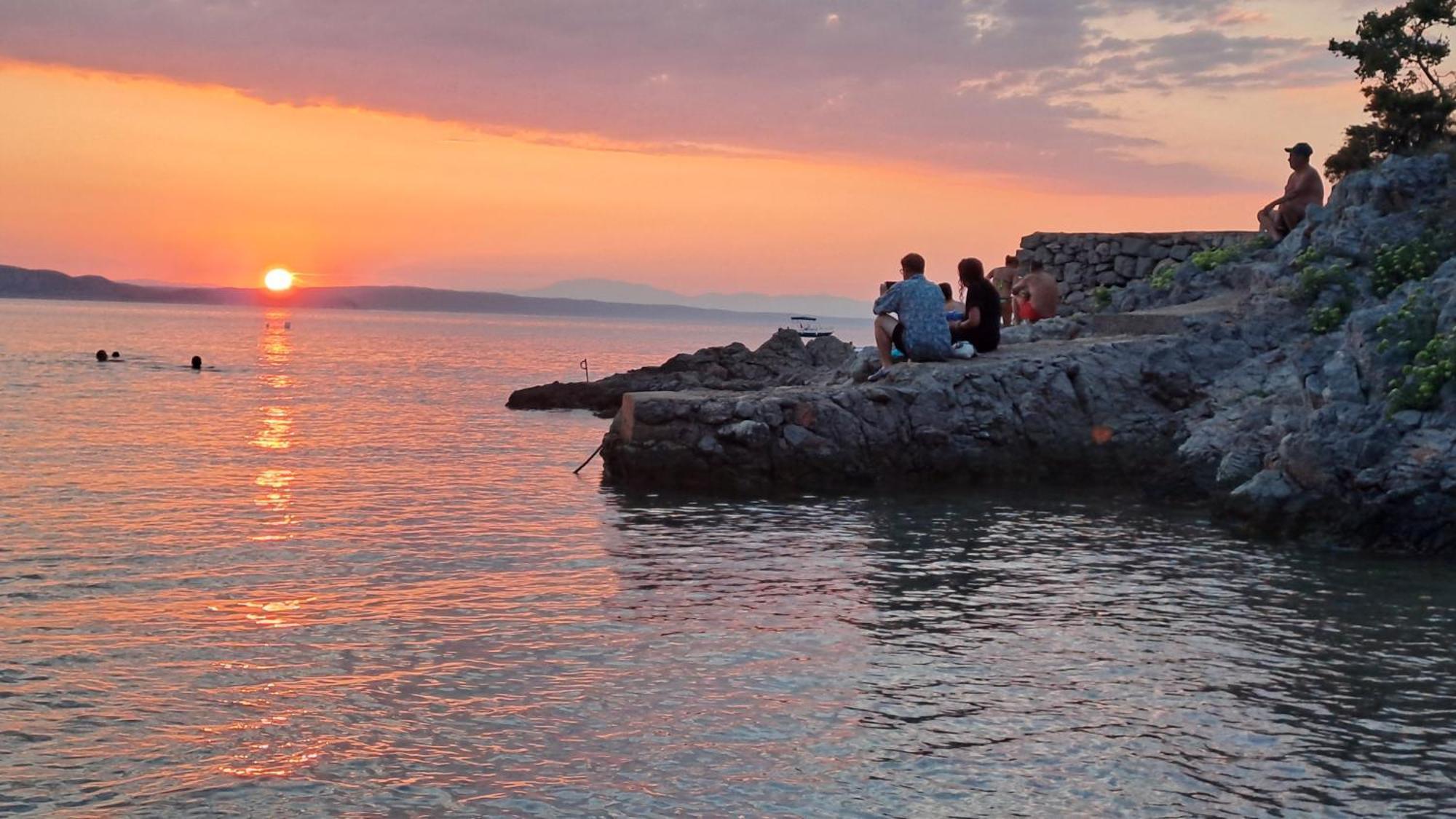 Hotel Boora Glamp Experience & Heated Infinity Pool Senj  Exterior foto